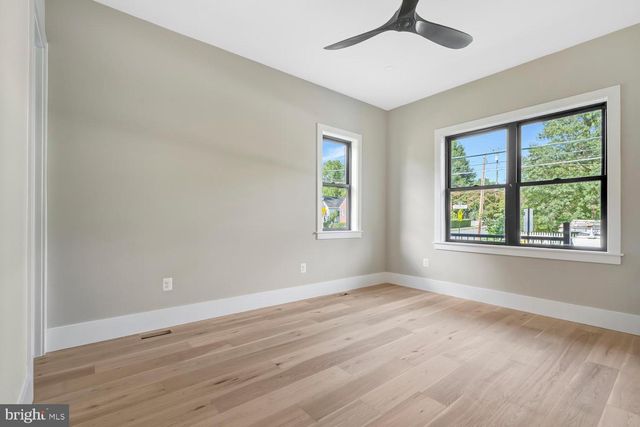 602 S WAKEFIELD ST, Arlington, VA 22204