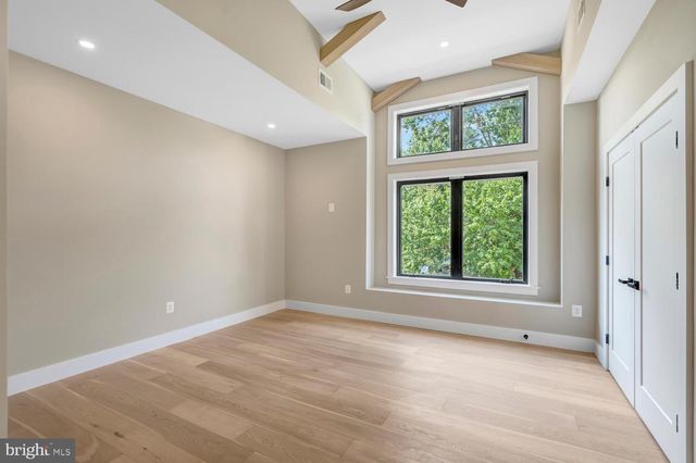 602 S WAKEFIELD ST, Arlington, VA 22204