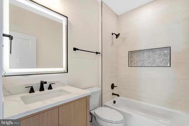 602 S WAKEFIELD ST, Arlington, VA 22204