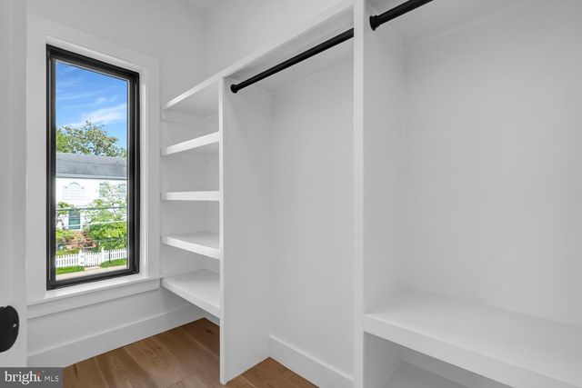 602 S WAKEFIELD ST, Arlington, VA 22204