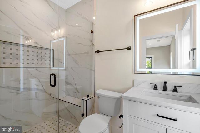 602 S WAKEFIELD ST, Arlington, VA 22204