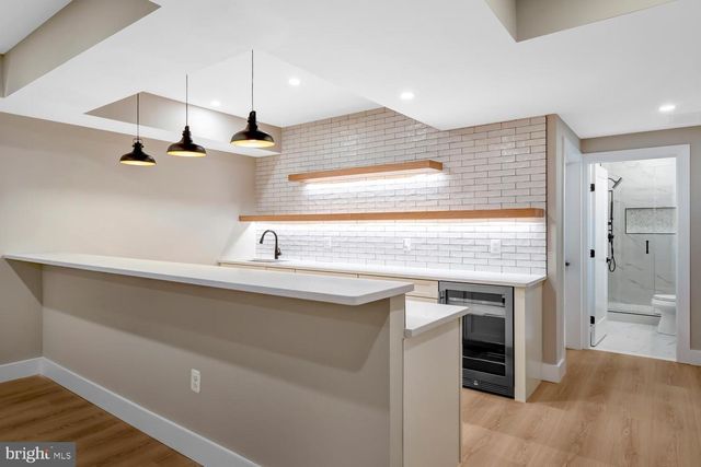 602 S WAKEFIELD ST, Arlington, VA 22204