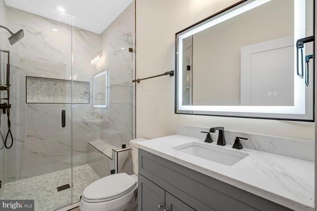 602 S WAKEFIELD ST, Arlington, VA 22204