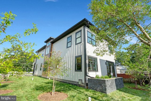 602 S WAKEFIELD ST, Arlington, VA 22204