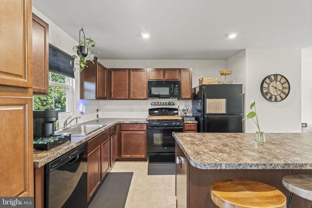 114 CISELEY DR, Sicklerville, NJ 08081