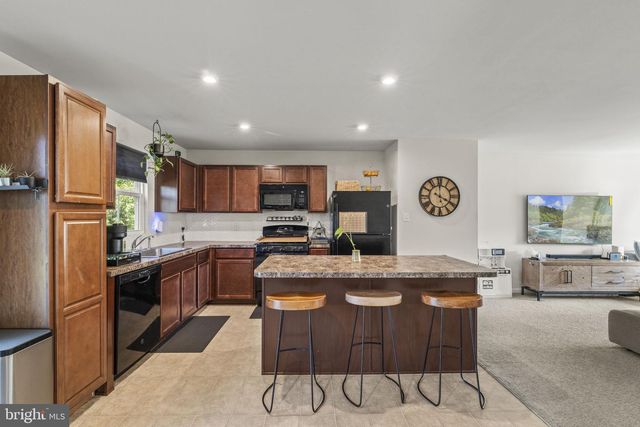114 CISELEY DR, Sicklerville, NJ 08081