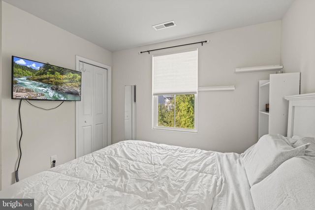 114 CISELEY DR, Sicklerville, NJ 08081