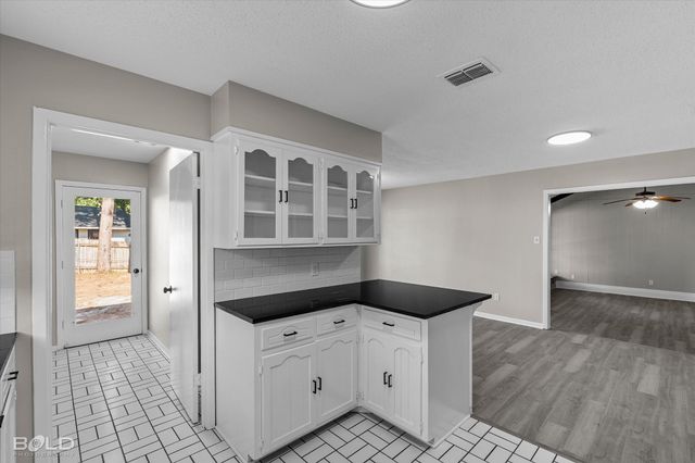 3212 Deerfield Drive, Haughton, LA 71037