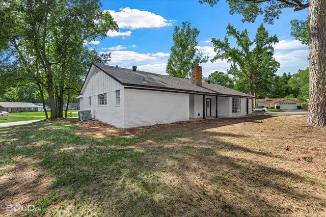 3212 Deerfield Drive, Haughton, LA 71037