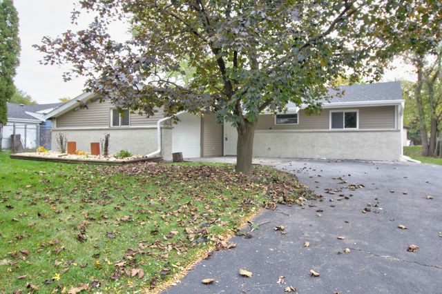 153 W Briarcliff Road, Bolingbrook, IL 60440