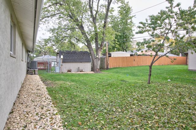 153 W Briarcliff Road, Bolingbrook, IL 60440