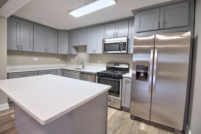 153 W Briarcliff Road, Bolingbrook, IL 60440
