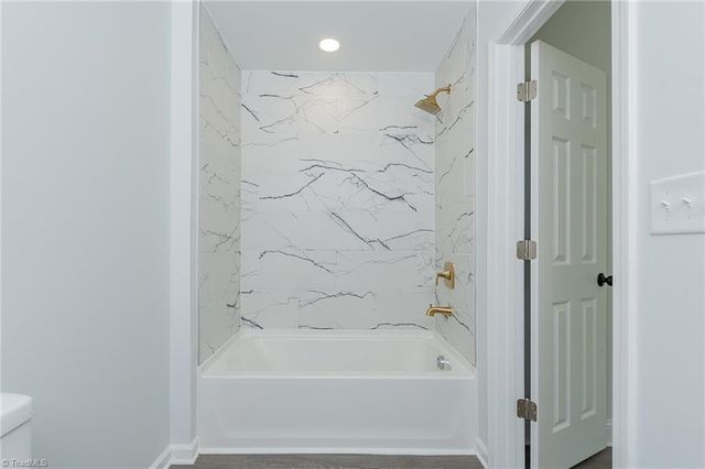 6 Forsyth Street, Thomasville, NC 27360