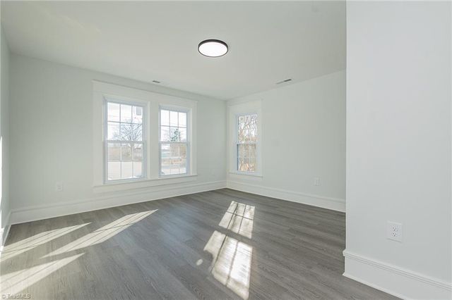 6 Forsyth Street, Thomasville, NC 27360