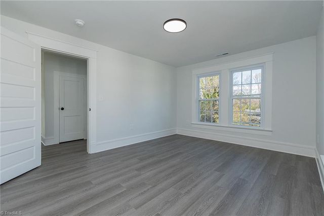 6 Forsyth Street, Thomasville, NC 27360