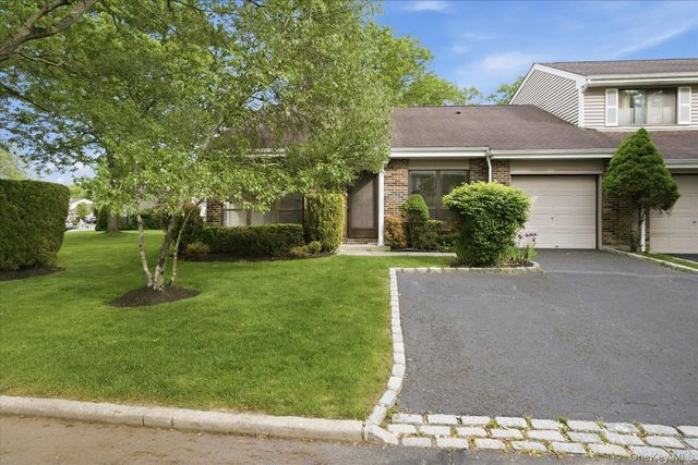 79 S Pond Lane, Smithtown, NY 11787
