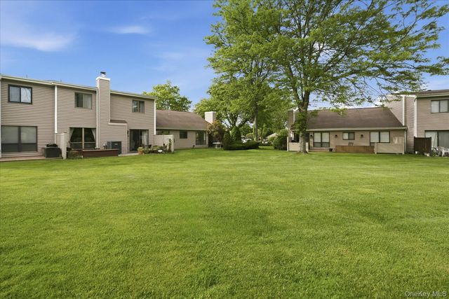 79 S Pond Lane, Smithtown, NY 11787