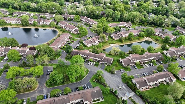79 S Pond Lane, Smithtown, NY 11787