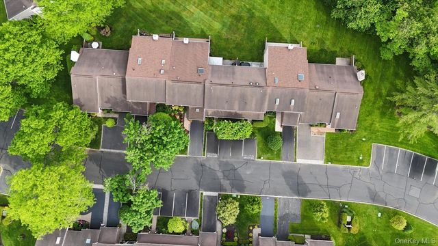 79 S Pond Lane, Smithtown, NY 11787