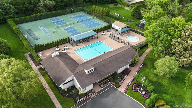 79 S Pond Lane, Smithtown, NY 11787