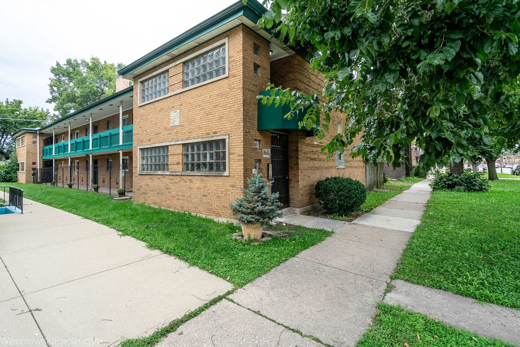 651 SOUTH Boulevard 3, Oak Park, IL 60302
