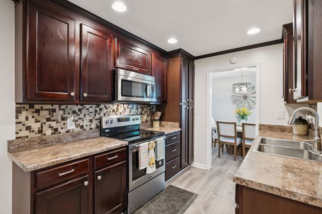5005 Hairston Ct, Columbia, TN 38401
