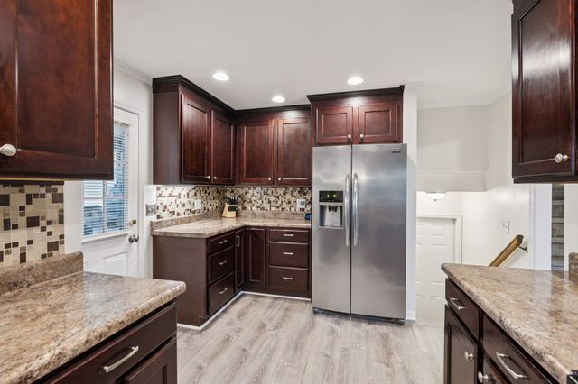 5005 Hairston Ct, Columbia, TN 38401