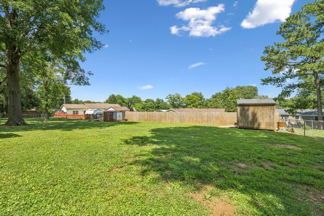 5005 Hairston Ct, Columbia, TN 38401