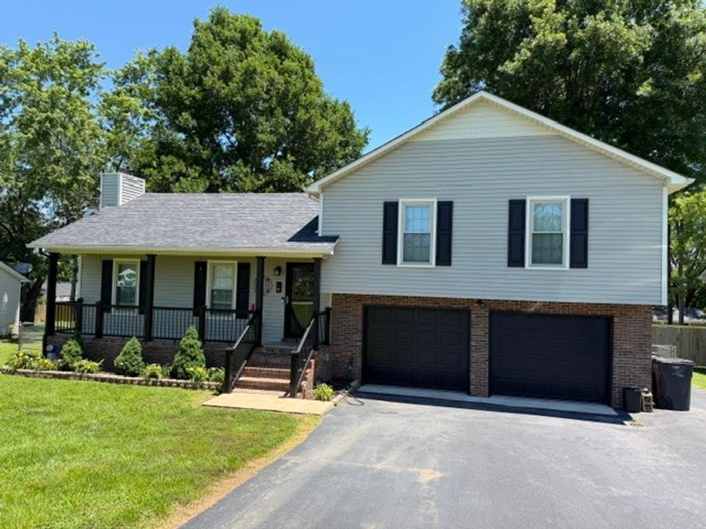5005 Hairston Ct, Columbia, TN 38401