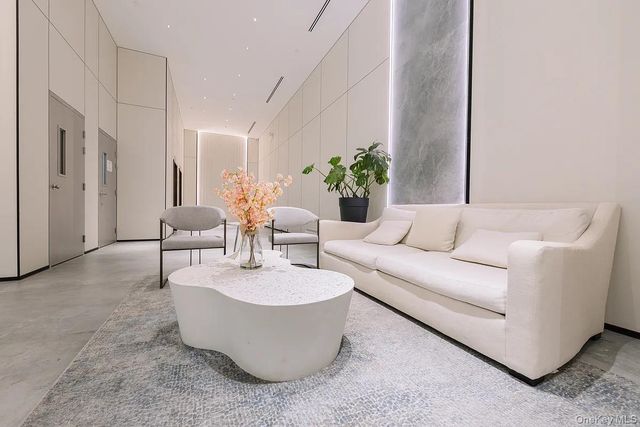 14449 Northern Boulevard 704, Flushing, NY 11354