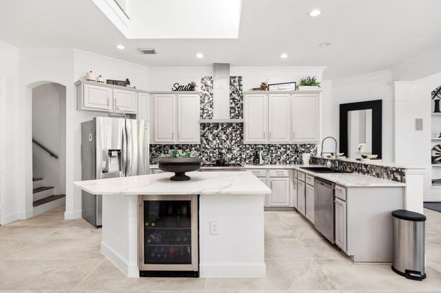903 Lake Grayson Drive, Katy, TX 77494
