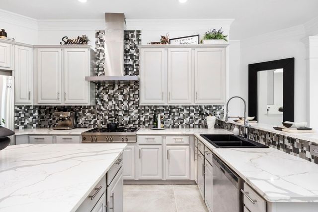 903 Lake Grayson Drive, Katy, TX 77494