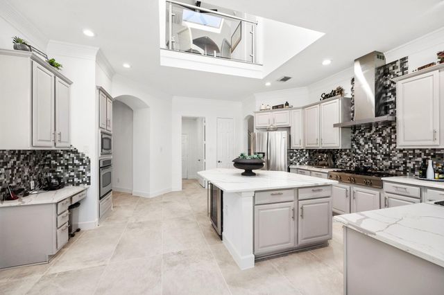 903 Lake Grayson Drive, Katy, TX 77494