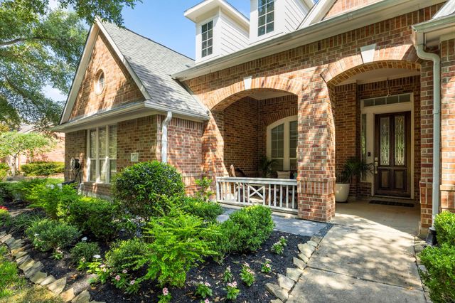 903 Lake Grayson Drive, Katy, TX 77494