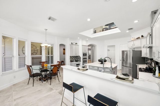 903 Lake Grayson Drive, Katy, TX 77494