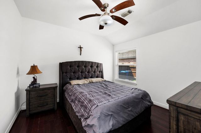 903 Lake Grayson Drive, Katy, TX 77494