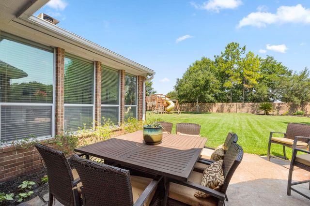 903 Lake Grayson Drive, Katy, TX 77494