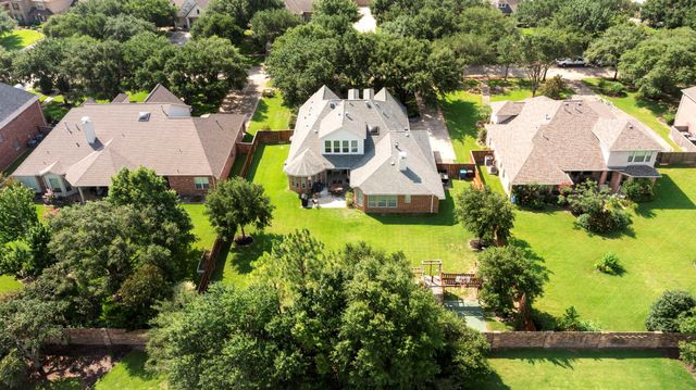 903 Lake Grayson Drive, Katy, TX 77494