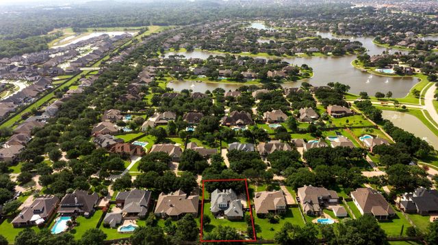 903 Lake Grayson Drive, Katy, TX 77494