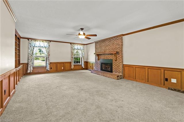 5936 Kenton Drive, Kernersville, NC 27284