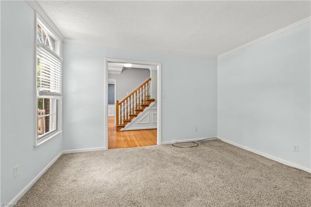 5936 Kenton Drive, Kernersville, NC 27284