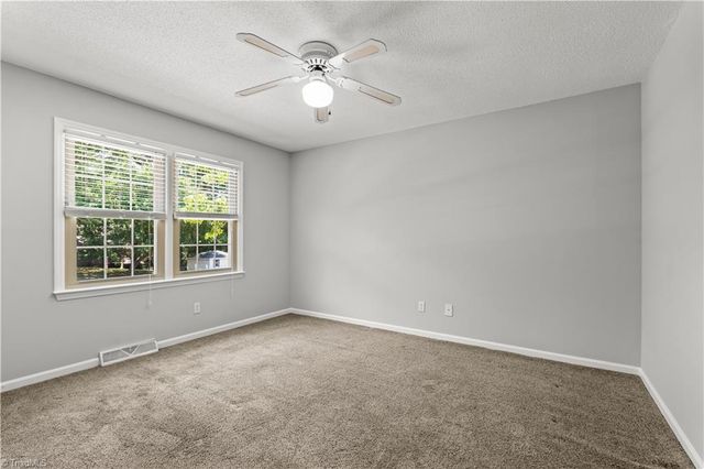 5936 Kenton Drive, Kernersville, NC 27284