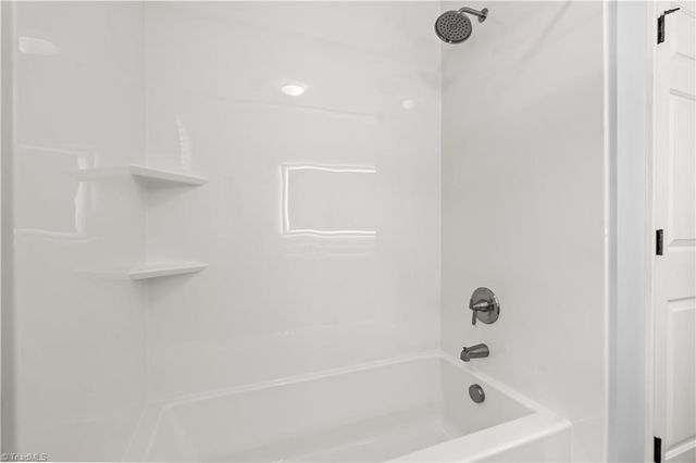 5936 Kenton Drive, Kernersville, NC 27284