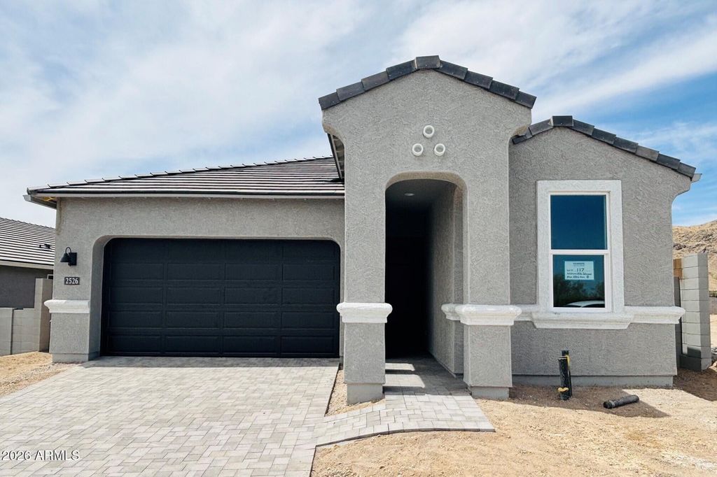 2526 W Satinwood Drive, Phoenix, AZ 85045