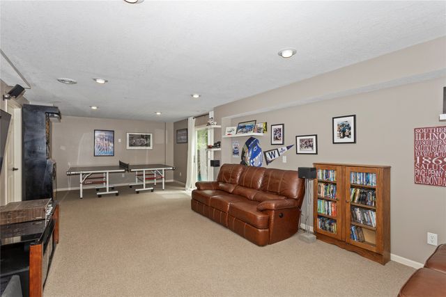 2807 145th Street, Urbandale, IA 50323