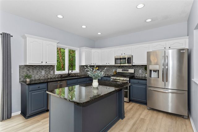 2807 145th Street, Urbandale, IA 50323