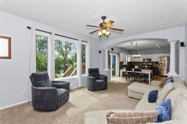 2807 145th Street, Urbandale, IA 50323