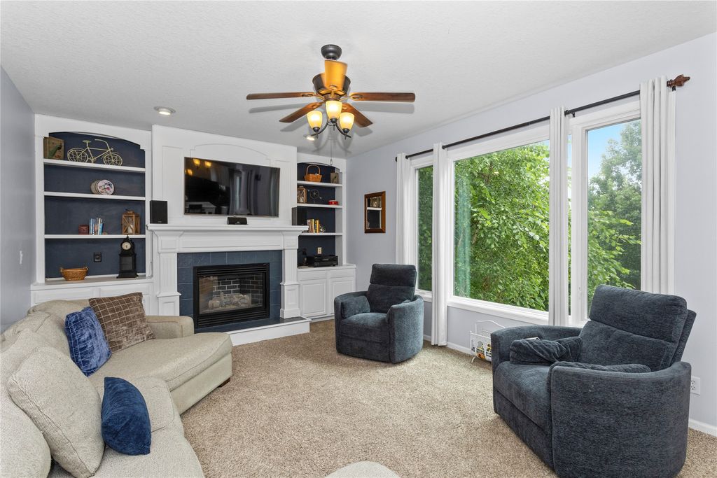 2807 145th Street, Urbandale, IA 50323
