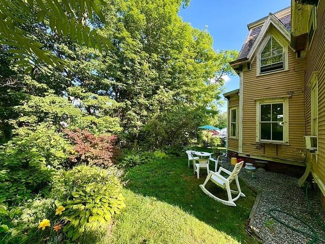 59 Highland Street, Brattleboro, VT 05301