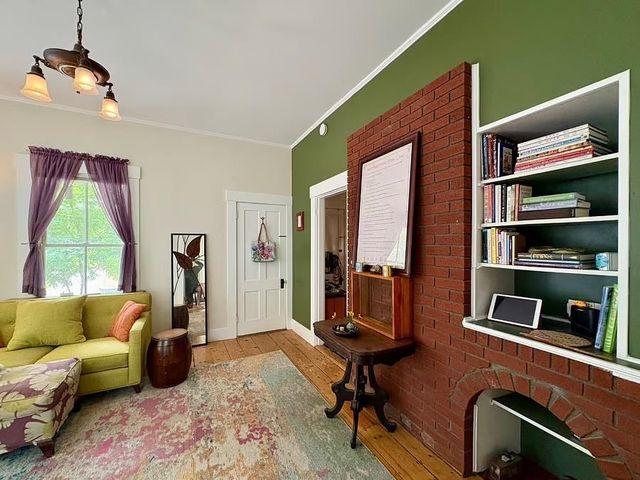 59 Highland Street, Brattleboro, VT 05301